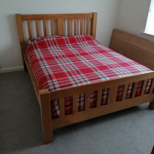 Pippy Oak King size Bed